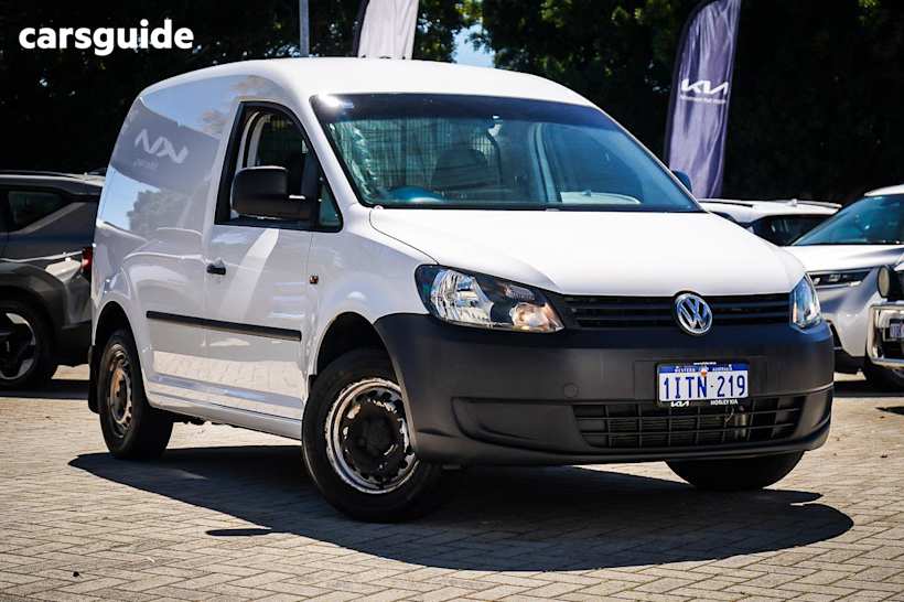 White 2015 Volkswagen Caddy Van Tsi160 Runner