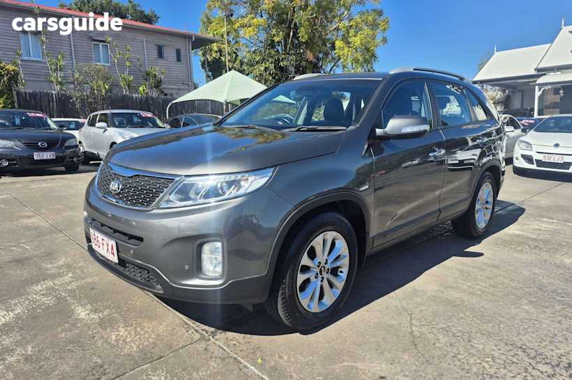 Grey 2014 Kia Sorento SUV SLI F