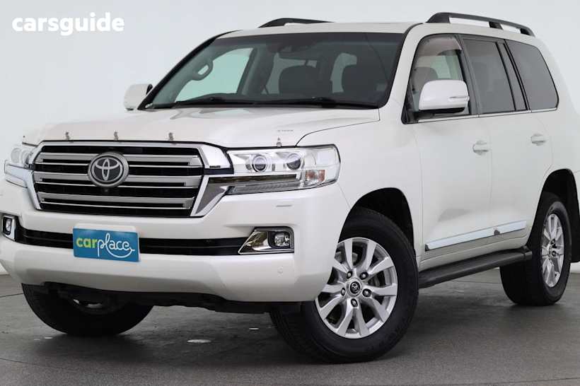 White 2017 Toyota Landcruiser Wagon Sahara (4X4)