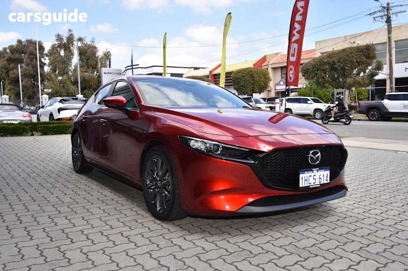 Red 2020 Mazda Mazda3 Hatch G25 EVOLVE F