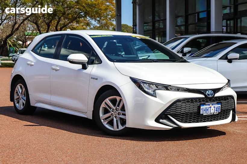 White 2021 Toyota Corolla Hatch ASCENT SPORT HYBRID F
