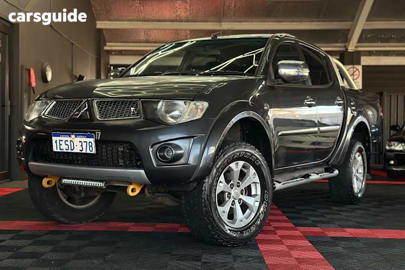 Grey 2014 Mitsubishi Triton Ute Tray GLX-R 4X4