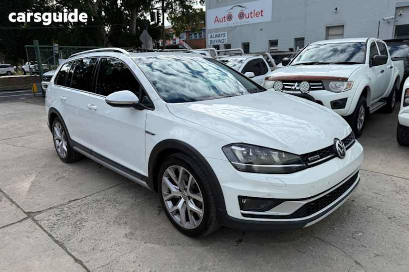 White 2017 Volkswagen Golf SUV ALLTRACK 132TSI 4WD
