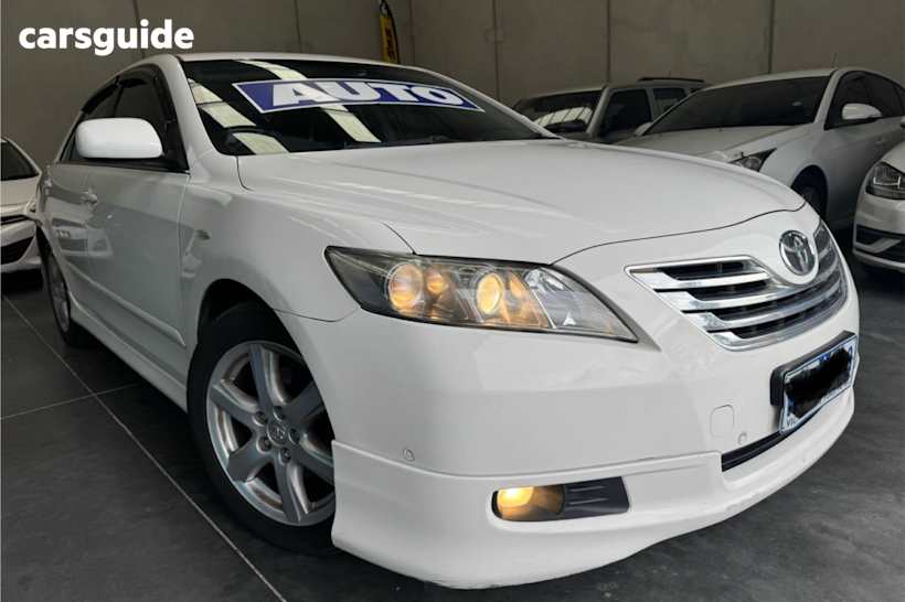 White 2008 Toyota Camry Sedan SPORTIVO F