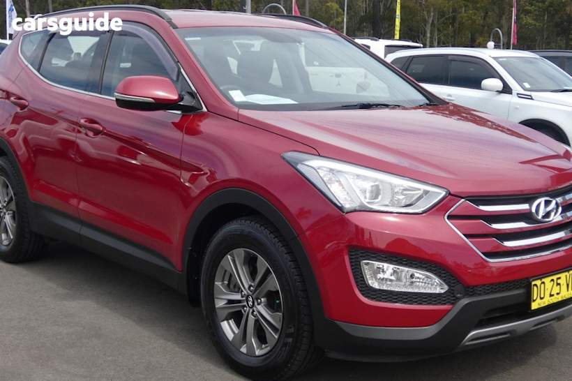 Red 2015 Hyundai Santa FE SUV ACTIVE 4X4