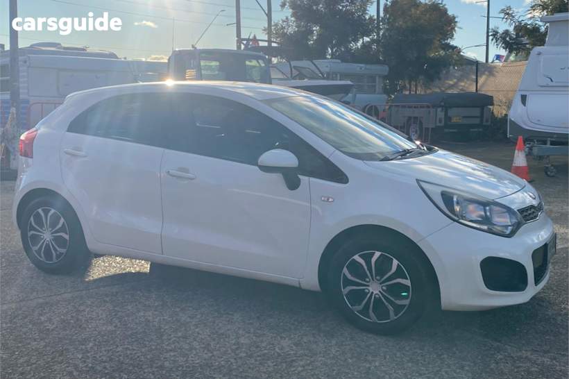 White 2012 Kia RIO Hatch S F