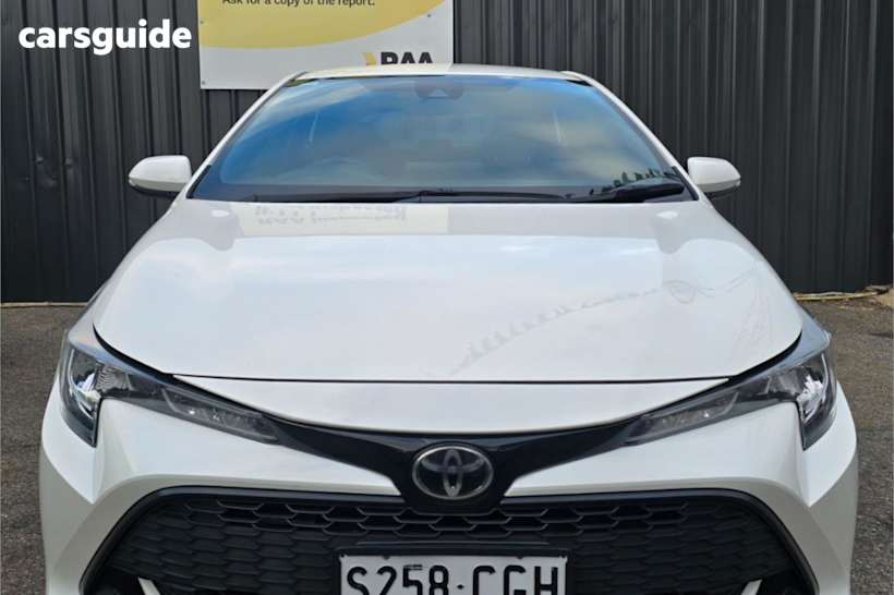 White 2020 Toyota Corolla Hatch ASCENT SPORT F