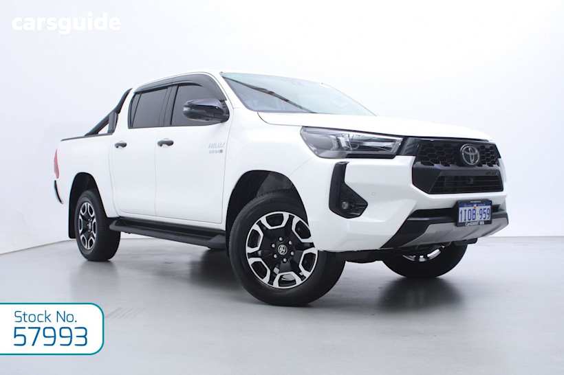 White 2025 Toyota Hilux Double Cab Pick Up Sr5 (4X4)