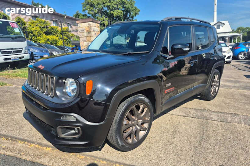 Black 2017 Jeep Renegade Hatch LIMITED F