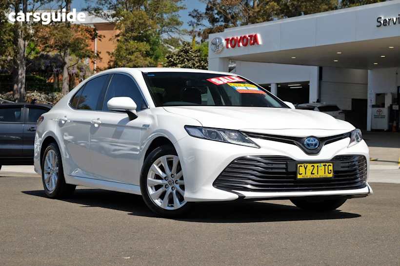 White 2020 Toyota Camry Sedan ASCENT F