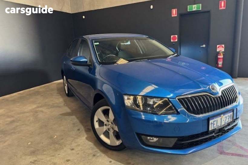 Blue 2014 Skoda Octavia Hatch 103 TSI AMBITION PLUS NE