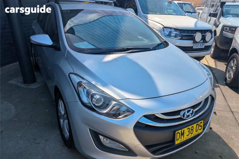 Silver 2014 Hyundai I30 Hatchback Trophy 1.6 Crdi