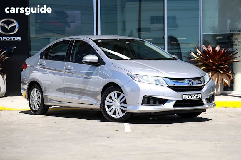 Silver 2015 Honda City Sedan Vti