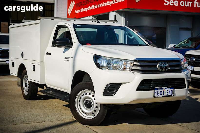 White 2019 Toyota Hilux Cab Chassis Sr (4X4)