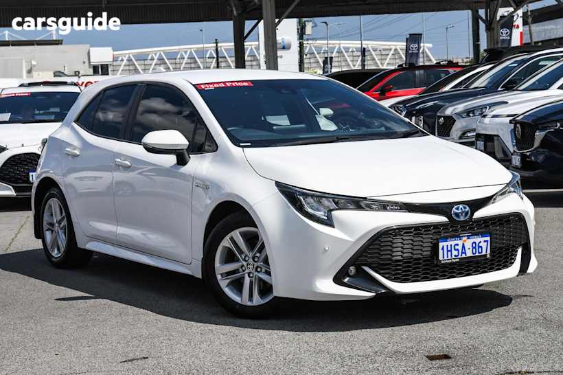 White 2022 Toyota Corolla Hatch SX HYBRID F