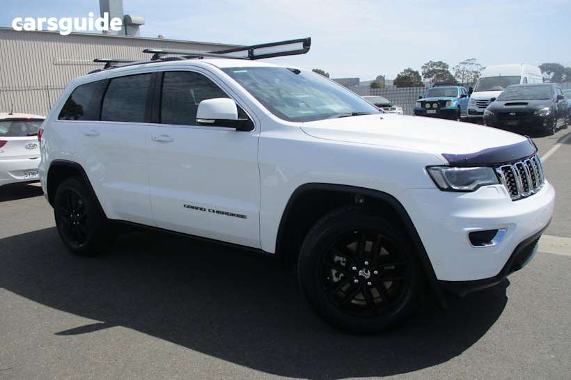 White 2018 Jeep Grand Cherokee SUV LAREDO 4X4