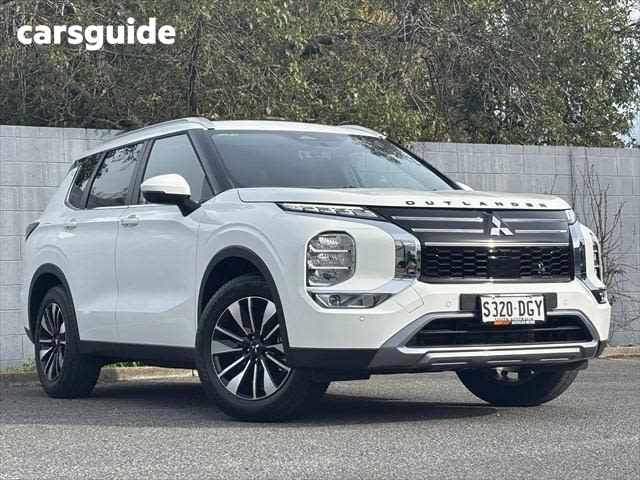 White 2025 Mitsubishi Outlander SUV LS F
