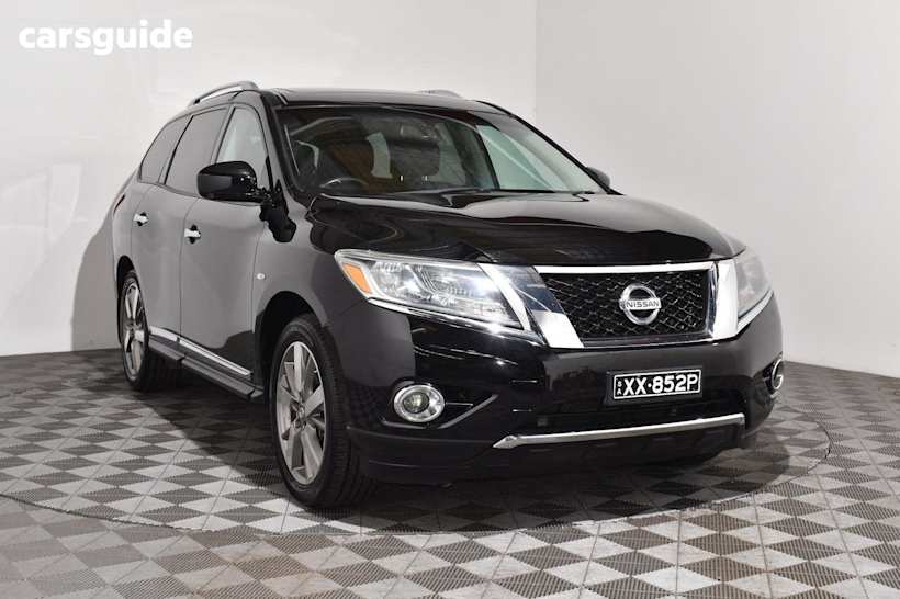 Black 2013 Nissan Pathfinder SUV TI 4X4