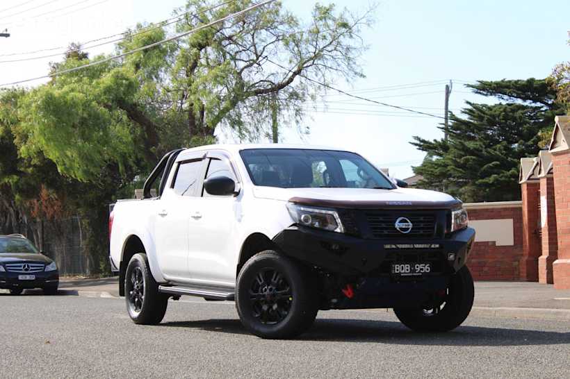 White 2020 Nissan Navara Dual Cab Pick-up St (4X4)