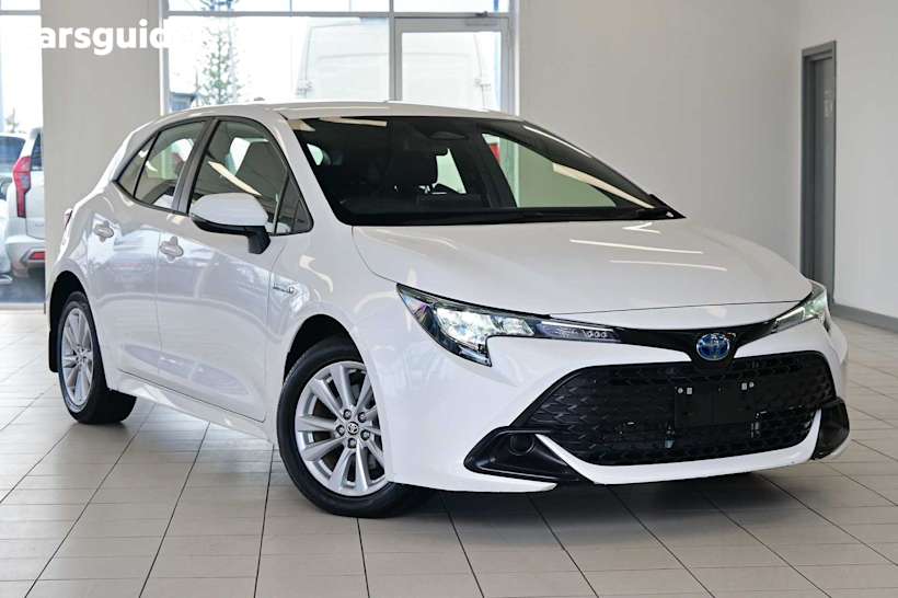 White 2023 Toyota Corolla Hatch ASCENT SPORT HYBRID F