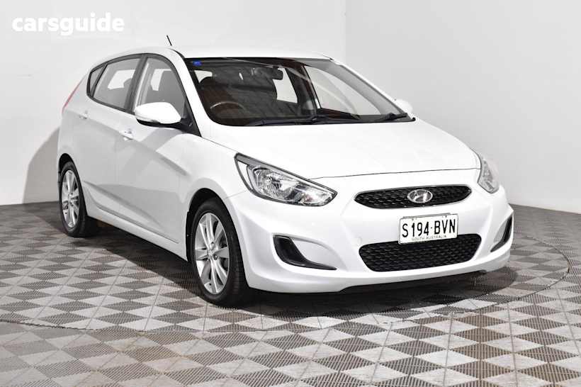 White 2018 Hyundai Accent Hatch SPORT F