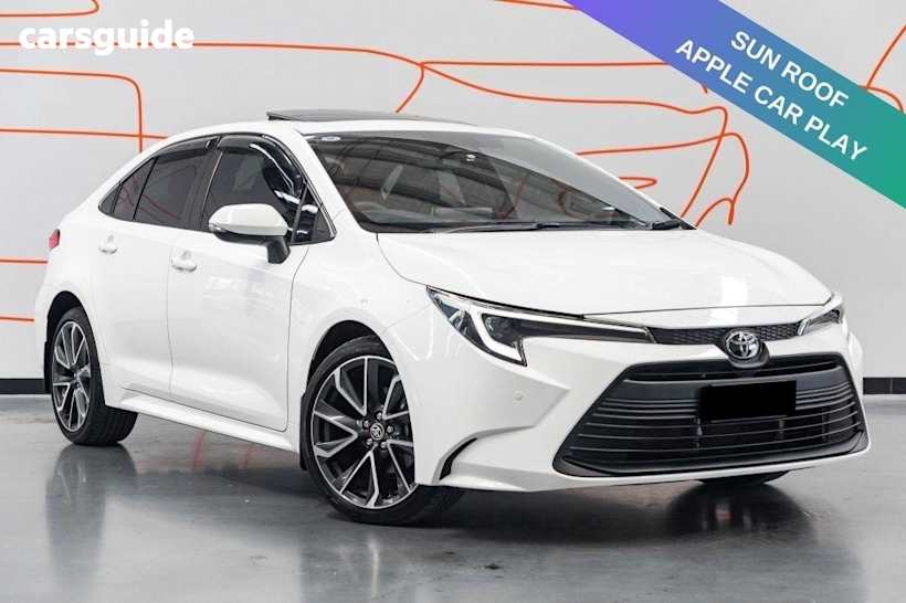 White 2022 Toyota Corolla Sedan ZR F