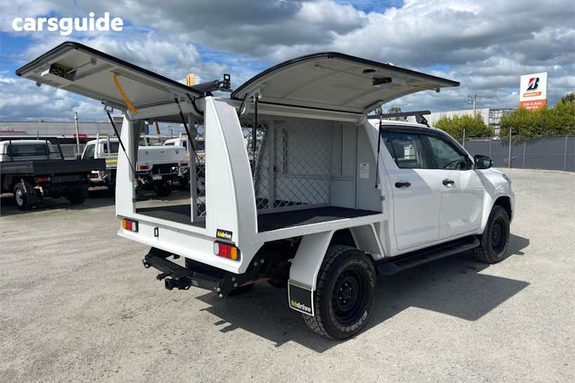 White 2020 Toyota Hilux Ute Tray SR 4X4