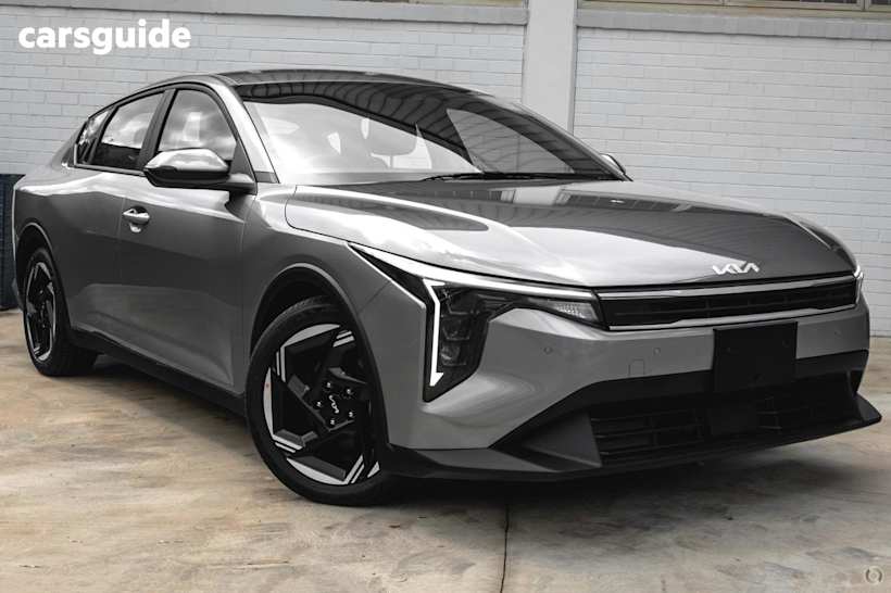 Grey 2024 Kia K4 Sedan SPORT F
