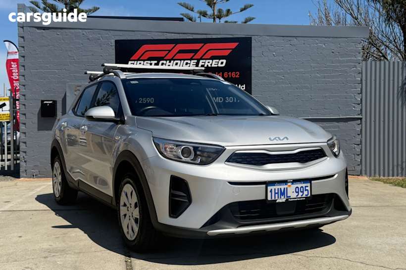 Silver 2022 Kia Stonic SUV S F