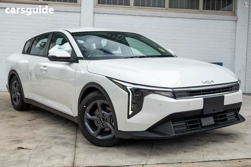 White 2025 Kia K4 Sedan S F