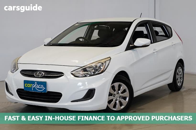 White 2015 Hyundai Accent Hatchback Active