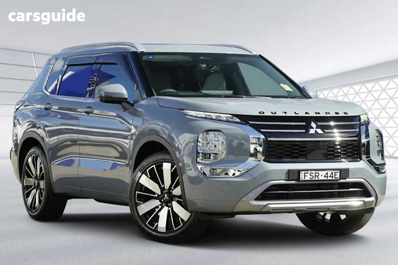Grey 2025 Mitsubishi Outlander Wagon Exceed 5 Seat (Awd)
