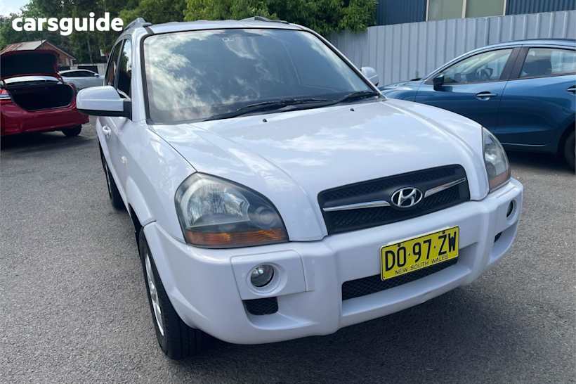 White 2009 Hyundai Tucson SUV CITY SX F