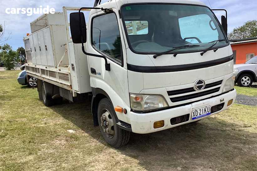 White 2009 Hino 300 Cab Chassis 614 Short