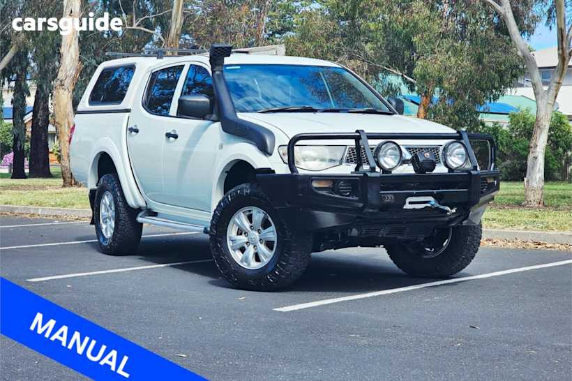 White 2013 Mitsubishi Triton Ute Tray GL-R 4X4