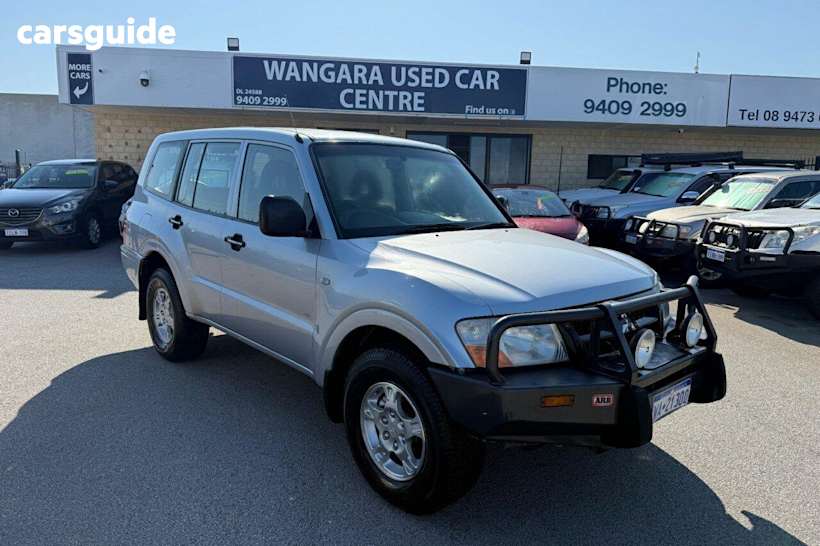 Silver 2004 Mitsubishi Pajero Wagon Glx Lwb (4X4)