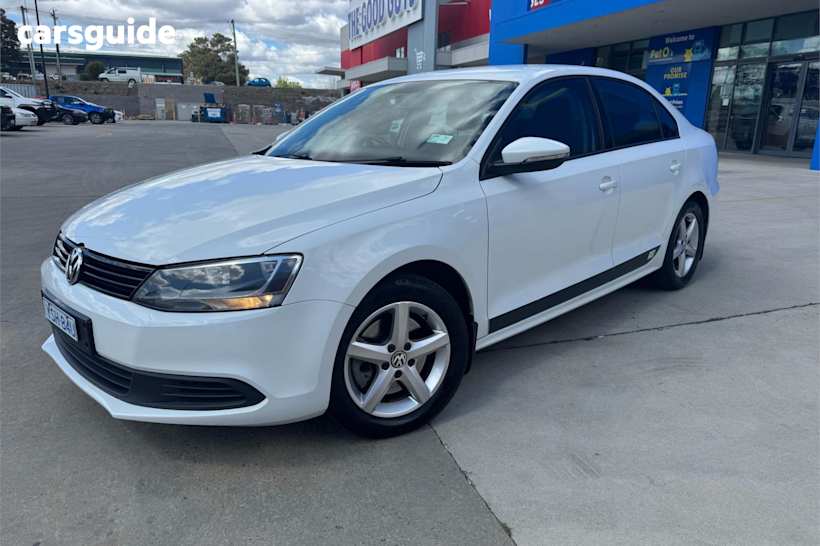 White 2014 Volkswagen Jetta Sedan 118 Tsi