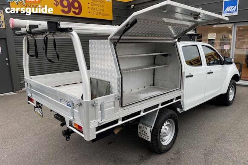 White 2020 Isuzu D-MAX Crew Cab Chassis Sx (4X4)