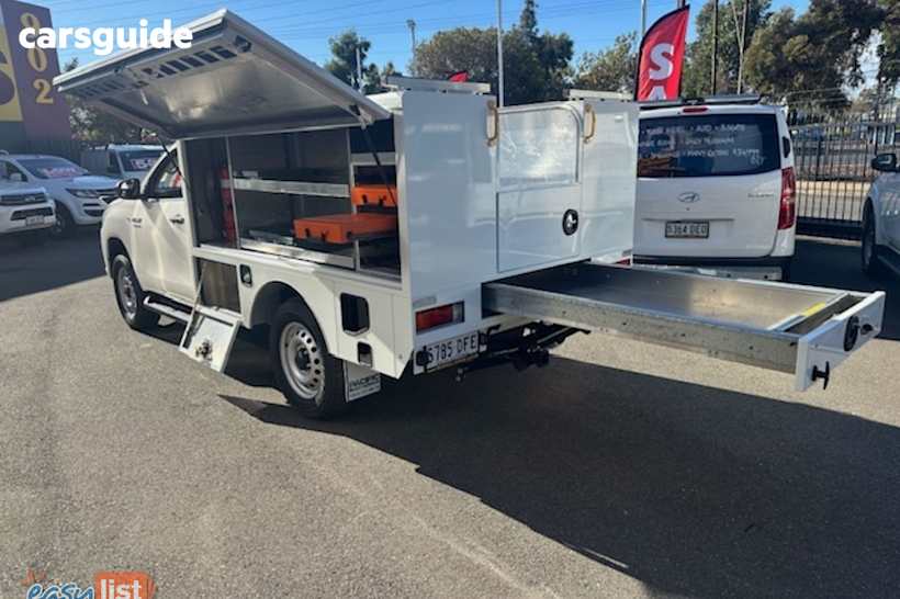 White 2021 Toyota Hilux Cab Chassis Sr (4X4)
