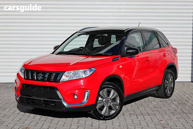 Red 2023 Suzuki Vitara SUV F