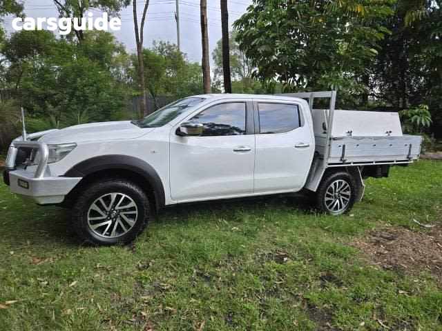 White 2015 Nissan Navara Ute Tray ST 4X4