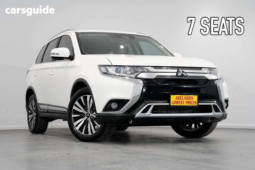 White 2019 Mitsubishi Outlander SUV LS 4X4