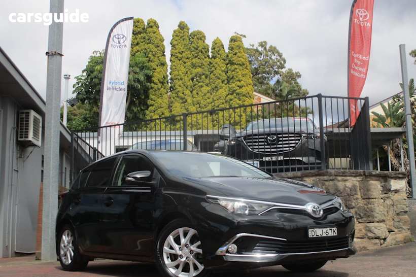 Black 2016 Toyota Corolla Hatch ASCENT SPORT F