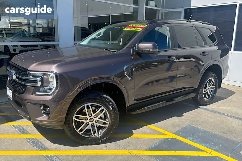Bronze 2025 Ford Everest SUV TREND 4X4