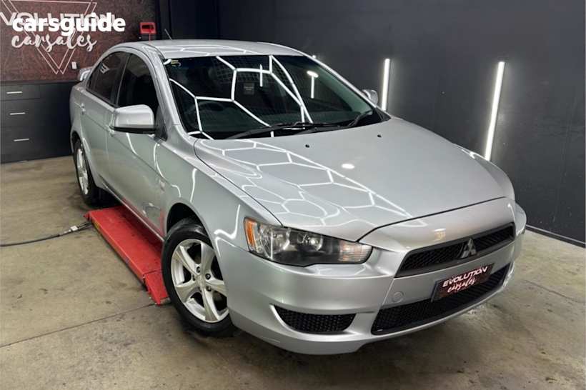 Silver 2009 Mitsubishi Lancer Sedan Es
