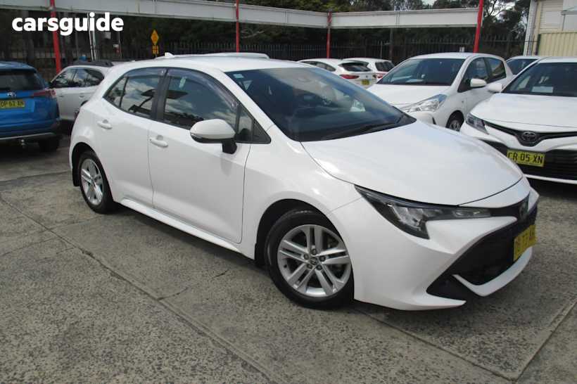 White 2021 Toyota Corolla Hatchback Ascent Sport