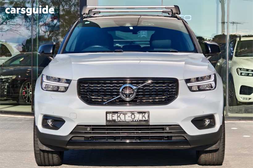 White 2020 Volvo XC40 Wagon T5 R-Design (Awd)