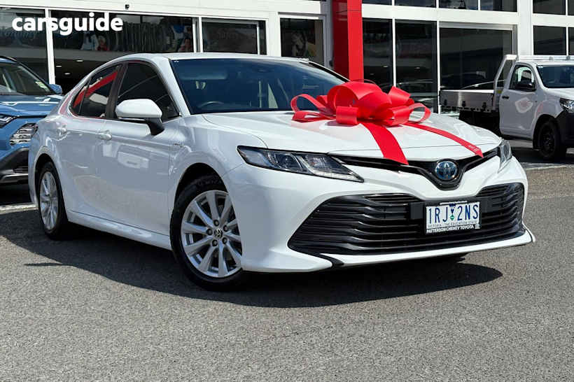 White 2020 Toyota Camry Sedan ASCENT F