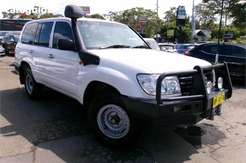 White 2006 Toyota Landcruiser Wagon (4X4)