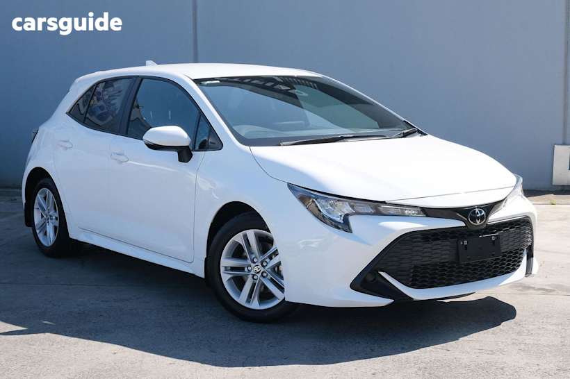 White 2019 Toyota Corolla Hatch ASCENT SPORT F